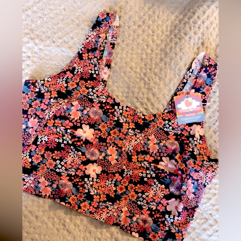 NWT Cheek Boss Bra - XL